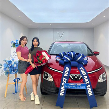 Giao xe VinFast