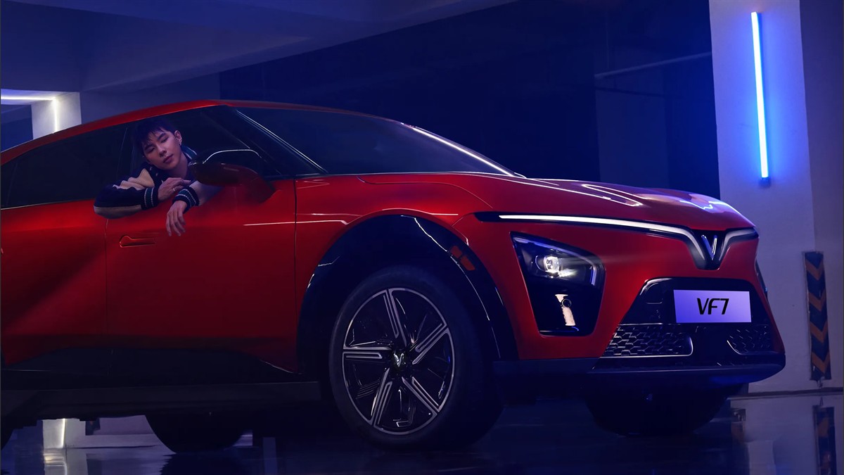 Gương chiếu hậu tại đại lý VinFast Vinh