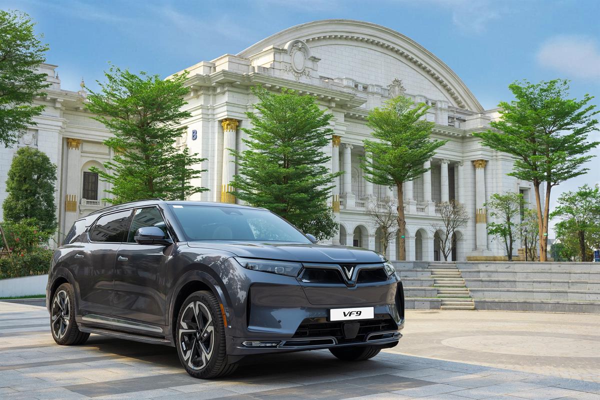 Mạnh mẽ, bề thế Nâng tầm thời thượng tại đại lý VinFast Vinh