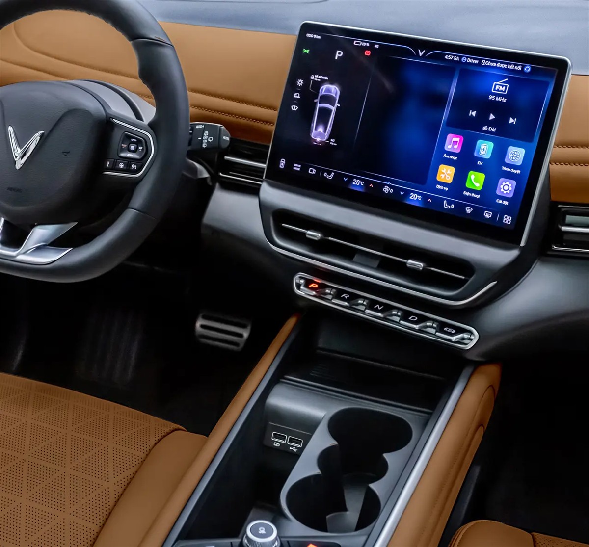 Tiện nghi hướng vào người lái tại đại lý VinFast Vinh